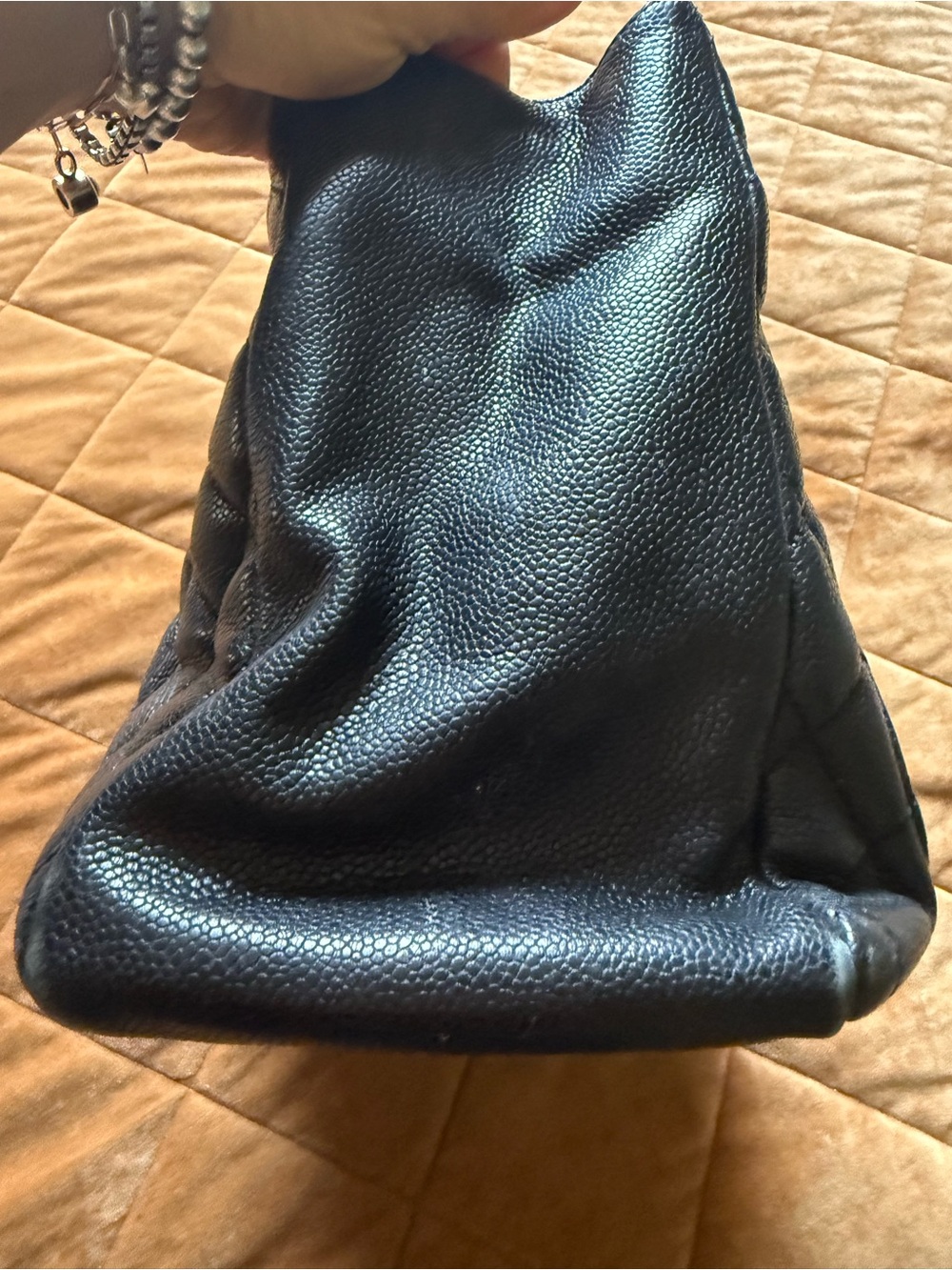 CHANEL Black Quilted Caviar Leather Shoulder Bag with Silver Chain - Picture 3 of 9